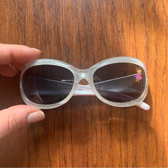 Dora the Explorer Party Gifts (30 Pieces) + Birthday Kid Present 🎁 - Picture 7 of 14